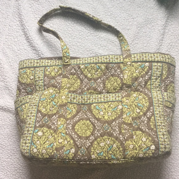 DISCONTINUED PATTERN Vera Bradly Beach Bag Zip Up - Picture 2 of 8